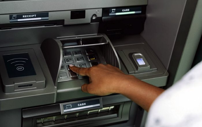 Article Image for Banks Use Automation to Streamline Services